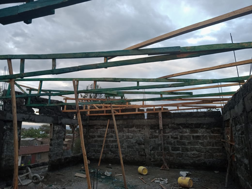 Bulding the hub roof picture five